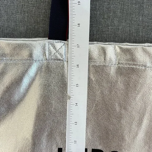 SOLD The Herschel Supply Co Unique Silver Tote Bag - Picture 6 of 11